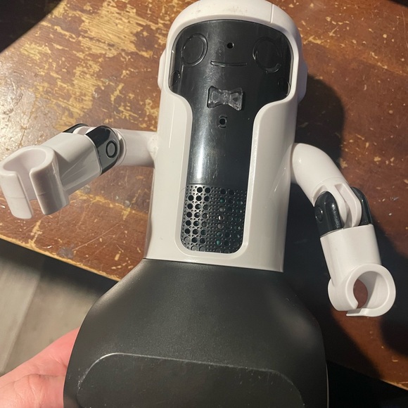 Maximilian Butler Robot - Picture 3 of 3